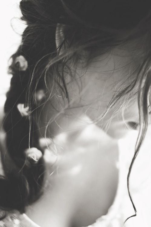 wolfstravelsinmind: How do you look at a woman?   Do you see her for her beauty, or for her constant struggle?  I think when we learn to balance both views, we have a small chance to truly understand who she really is. 