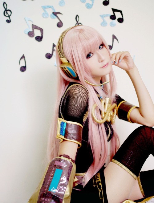 Megurine Luka - Akatsuki Tsukasa