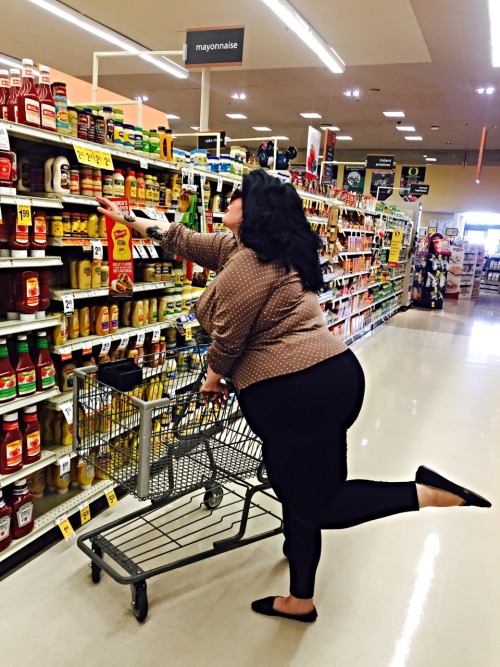 Porn photo katanafatale:  Grocery Shopping with Katana