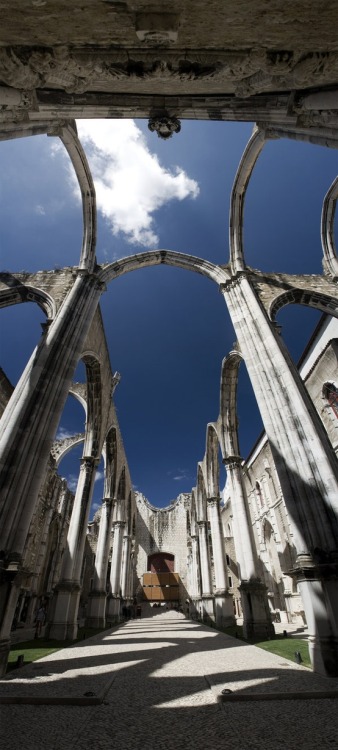 XXX mylxlisboa:  Ruinas | Convento do Carmo photo