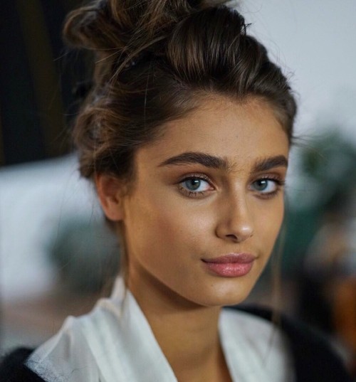 runwayandbeauty:  Taylor Marie Hill on set adult photos