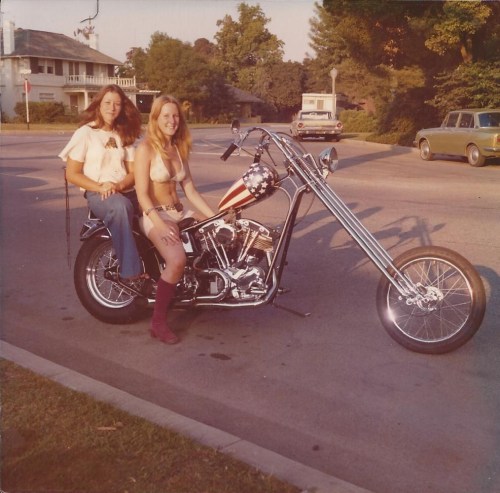 aiiaiiiyo:Chopper Girls, 1970s Check this