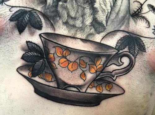 Cup & saucer by @artur.tattoo #cupandsaucer #cupoftea #arturtattoo #redinc #redinctattoo #uktta 
