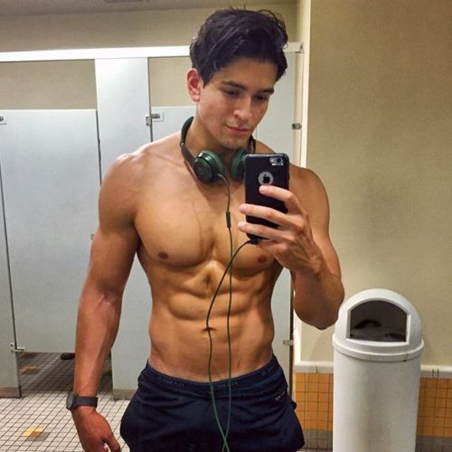 lumbrjax:  Instagram user @naranjoedward http://ift.tt/1NvHoQI