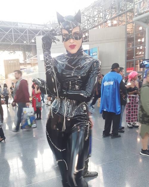 This #Catwoman is purrfection. #TMSNYCC #NYCC #cosplay