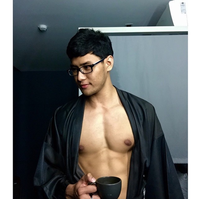 asianhunk-pecs-nips-asses:  Dark nipples taste as bitter as caramel ! 