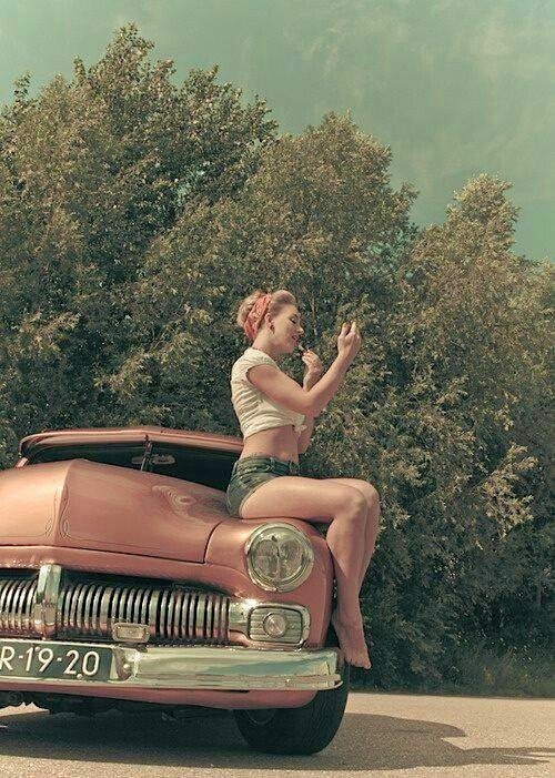detectivelestrvde:  Check out this mix on @8tracks: Rockabilly Attitude by lolamora.
