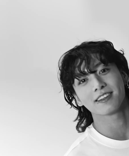 I Am: In Love