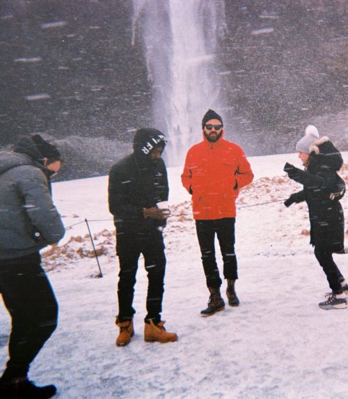 sensiblethingtodo: taylorrooks: Iceland with friends, on film.