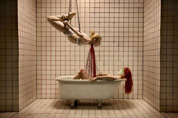 opium-and-arsenic:  I need a relaxing bath. 
