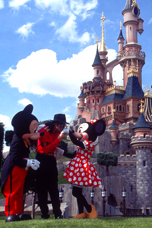 welovejacksons:  Michael at Disneyland Paris, 1994 