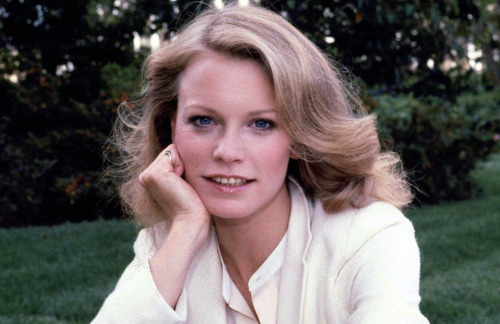 Shelley Hack