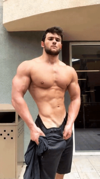 conswolcious: https://www.instagram.com/mckenna_dylan/ nothing natural about this