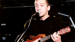 fallouchboy:Car Radio - Live at the Edge