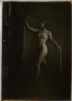    Arnold Genthe – Nude 1929 Arnold Genthe