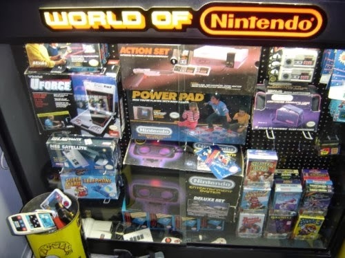 hamfootsia:  tarpittales:  Vintage video game aisle. 