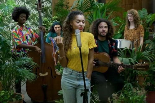 nabyss:  youwerenevermine:  Antonia Thomas & her band Sugarcane source: www.instagram.co