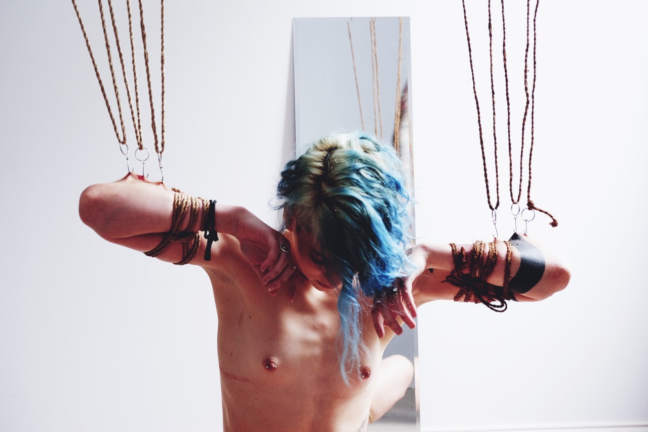 exremepain:  roseamongstthebriar:  camdamage:  propinquity | fred-rx + cam damage