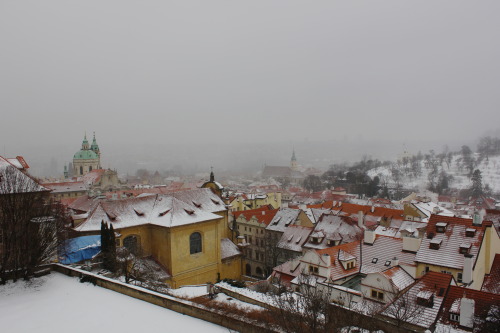 moonfuls: A snowy day in Prague