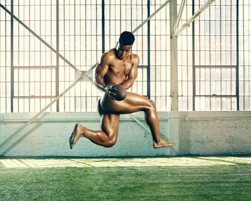 ebonynsweet: ESPN BODY COVER NFL PLAYER Saquon barkley  Read full interview here:http://www.espn.com/nfl/story/_/id/23853857/new-york-giants-rb-saquon-barkley-hurdling-lifting-record-breaking-body-issue-2018 