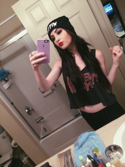 oceansandalleys:  I can’t sleep