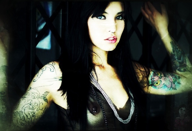 Hot Girls Inked