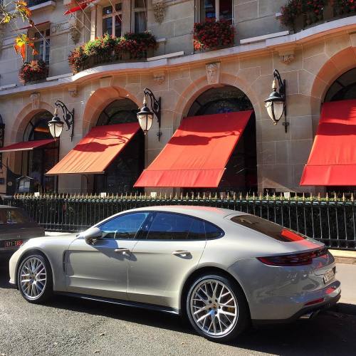 drivingporsche:PORSCHE PANAMERA TURBO (Instagram @mateo.r.photography)