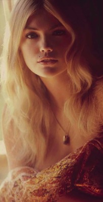    Kate Upton By Guy Aroch   