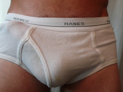 briefs-are-the-best:  white Hanes briefs