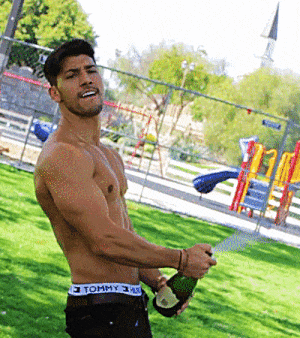 male-beauty-sfw:  (x)