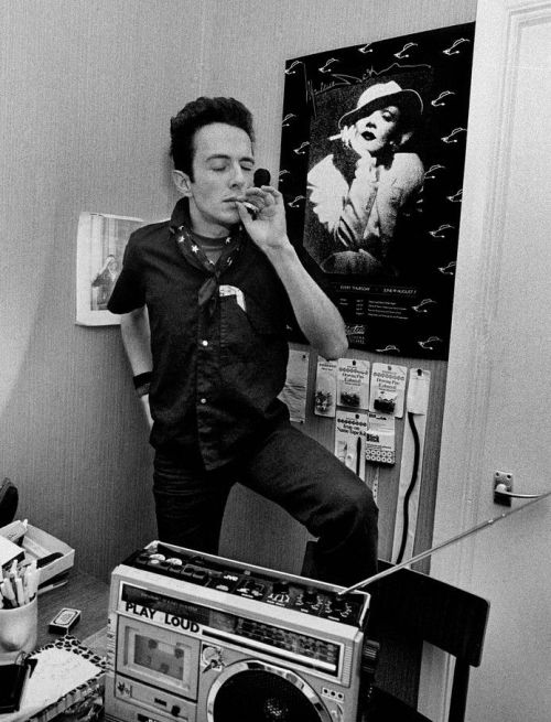 theimpossiblecool: Strummer. 