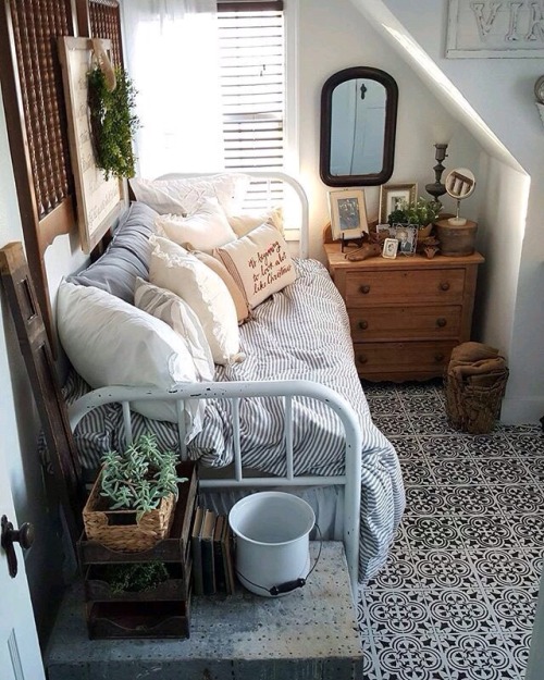 room-decor-for-teens - Small room? No problem!Spare bedroom...