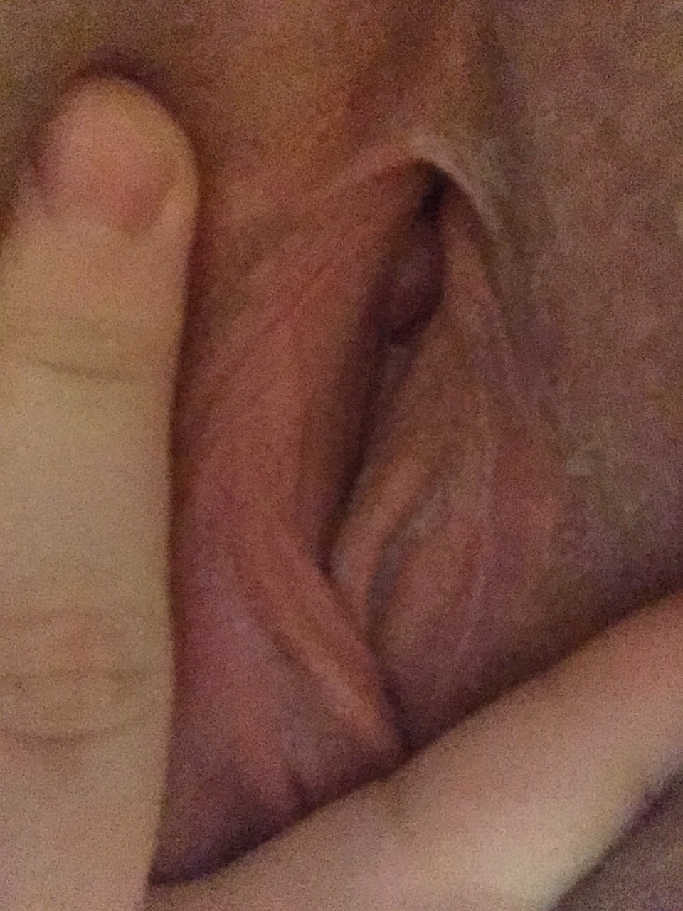 daddysbustykitty:  Please explore my body 😍😘