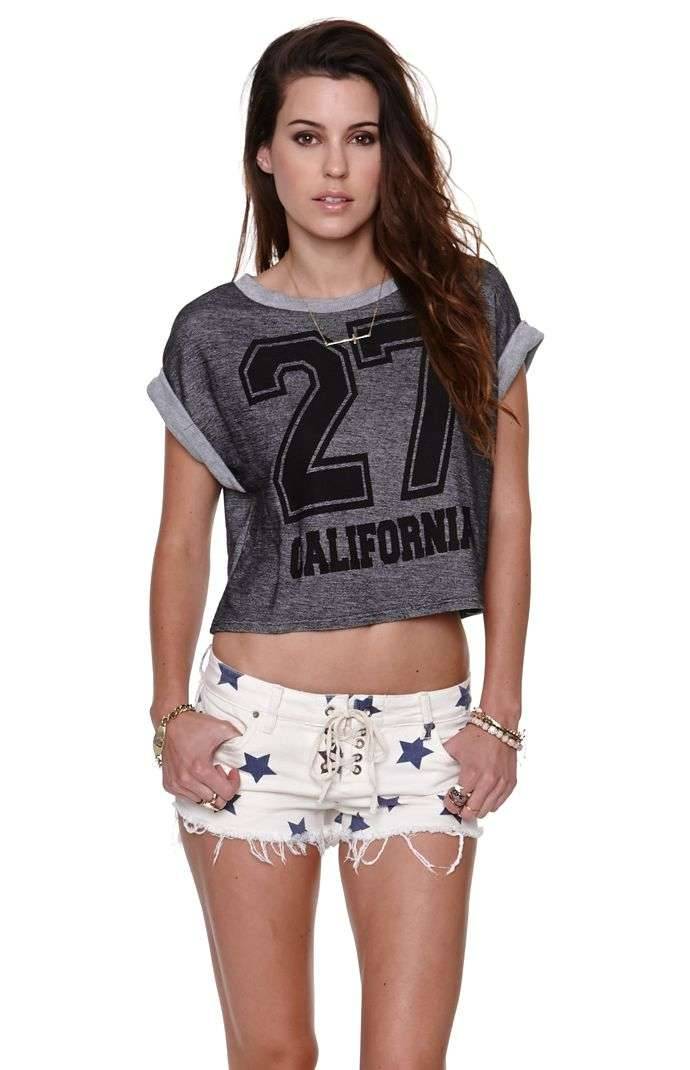 wantering-in-the-hood:  Cropped Roll Fleece 