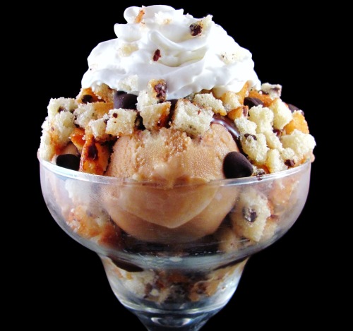 fyeahsundaes:  Mocha Chip Muffin Sundae:Coffee porn pictures