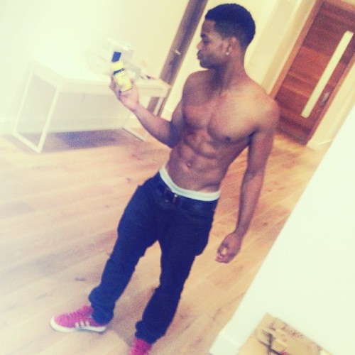 verse-caribbean-dude:  bigdick9in:  theofficialbadboyzclub:  King Bach  Sexy    Fuck With My Blog ;)   