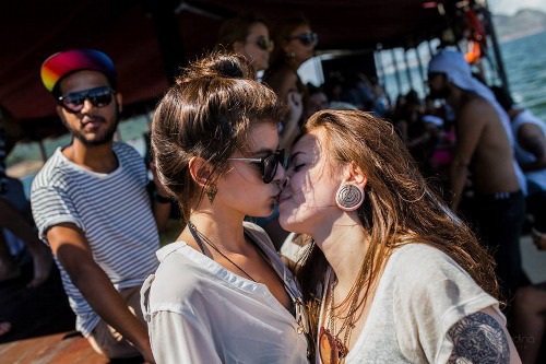 Sex Lesbian On A Skateboard pictures