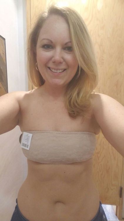 shannonshowseverything:  Shannon Kay from Dallas exposed in dressing rooms part 2