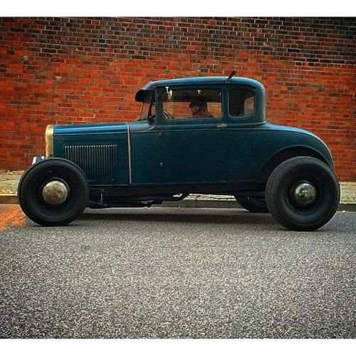 this-old-stomping-ground:  My lil Oldboy #oldboyuniverse#flatheadidiots#flatheadV8#flathead#hamb#hopuplive 