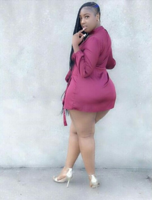 redoak14:  jazziedadd: CurvyLicious & BootiLicious Mami….     Ms FlawlessNY 😍😙😘  Thick Thursday