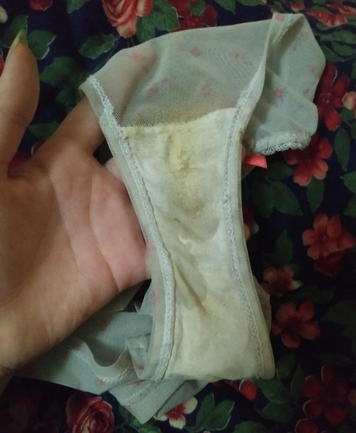 dirtypantiesgirlsfetish: Ношенные ароматные женские трусики Worn used dirty smelling panties