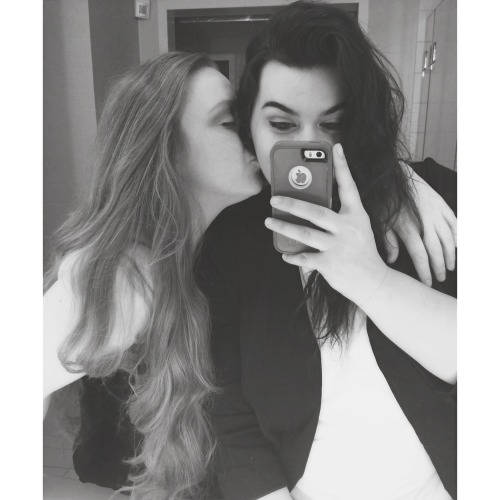 omggirlss:babe  http://turquoise-tigerss.tumblr.com/