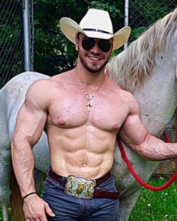 phd-bullrider:  Cowboy muscles!!! Fuk yeah!