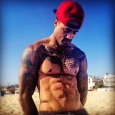 exposethajocks:  dcnupe:💎👏👏  his nudes ever….?
