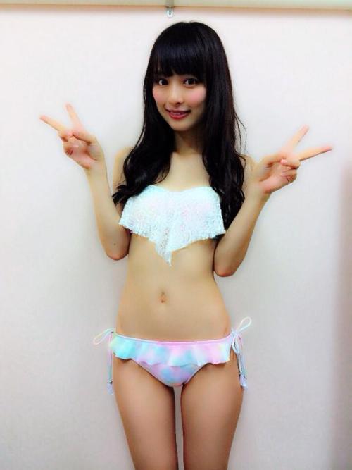 ganpukudou:  namiyorirobinha:  内田理央  reblogged with tintum.