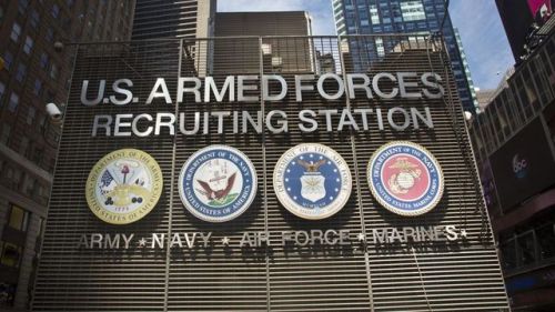 Green card holders cannot enlist in the Army Reserve “for the time being,” Army confirms