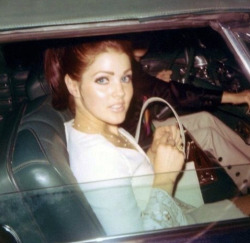 Porn vampyr3wife:Priscilla Presley // Cars  photos