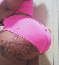 itsmrbbwtime:  Now that’s ASS!! #bigbutts #phatass #booty #rump #Ass #donk #bubblebutts #phatty #pink #tatted