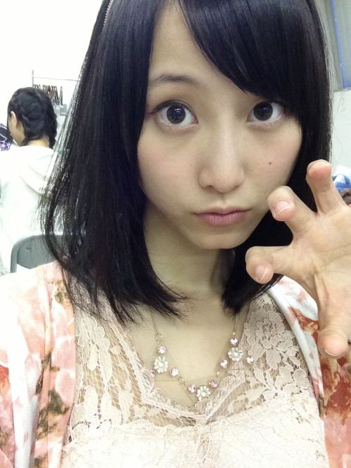 team4-ever:  松井玲奈 - Google+ 明日は明日の風が吹く今日は今日は今日なんです。毎日楽しいなあ。