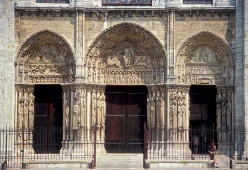 Royal Portal, west facade, Chartres Cathedral, Chartres, France, ca. 1145–1155.